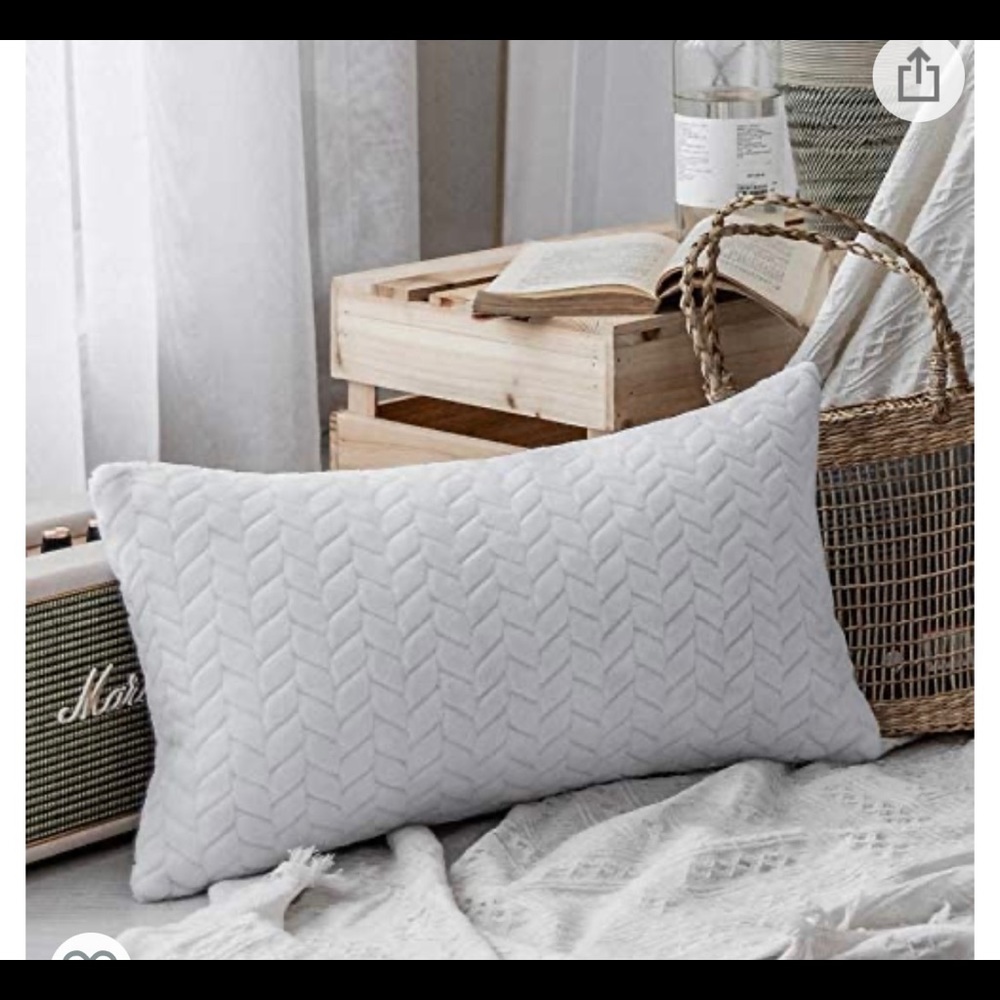 Light grey pillow case cover - Picture 3 of 4
